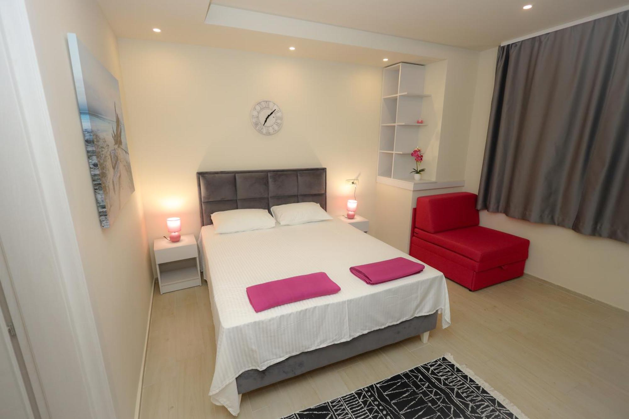 Apartments Milanovic Herceg Novi Rum bild