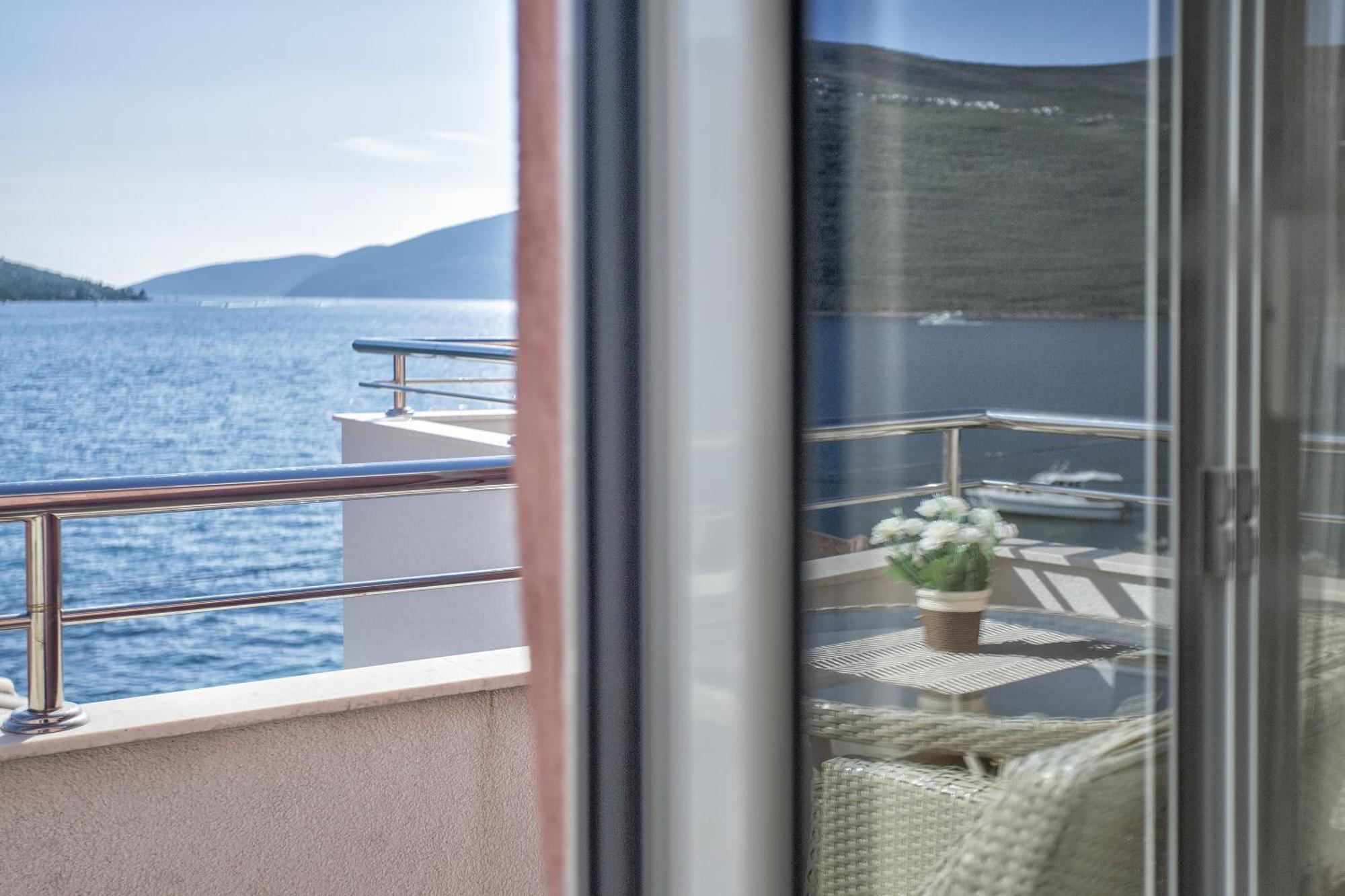 Apartments Milanovic Herceg Novi Rum bild