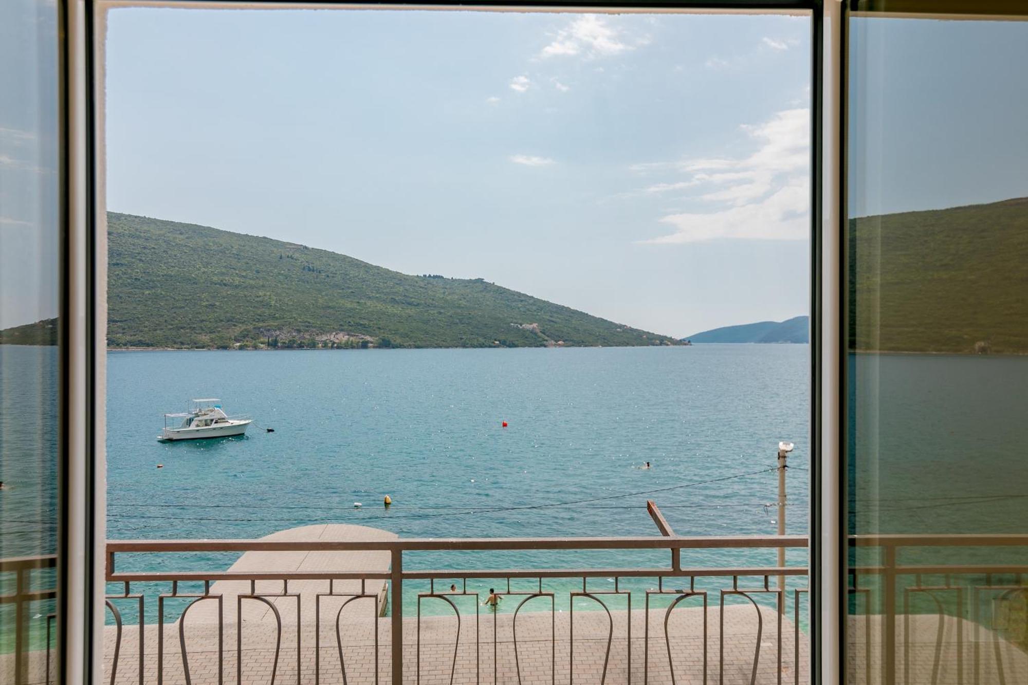 Apartments Milanovic Herceg Novi Rum bild