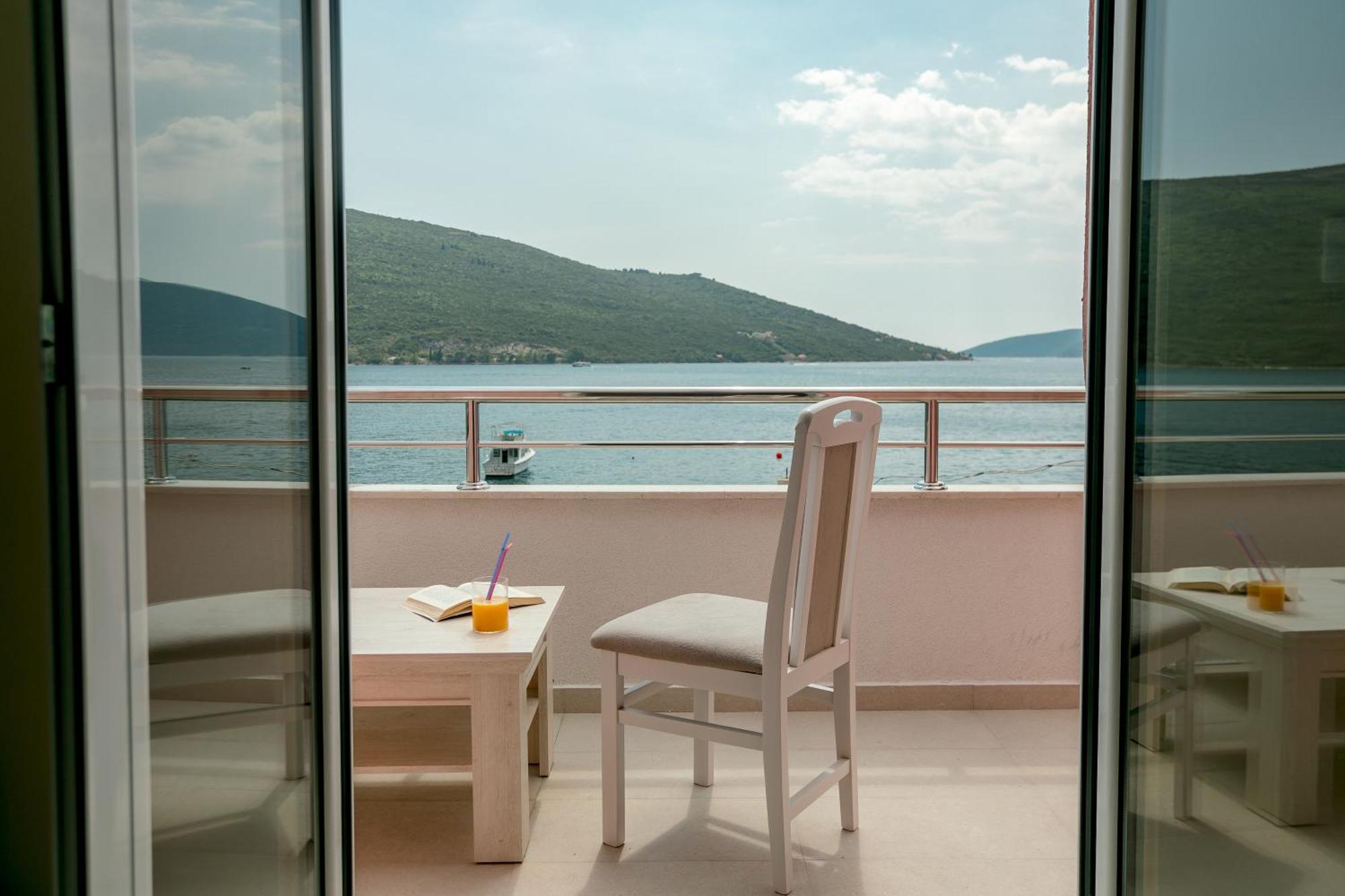 Apartments Milanovic Herceg Novi Rum bild