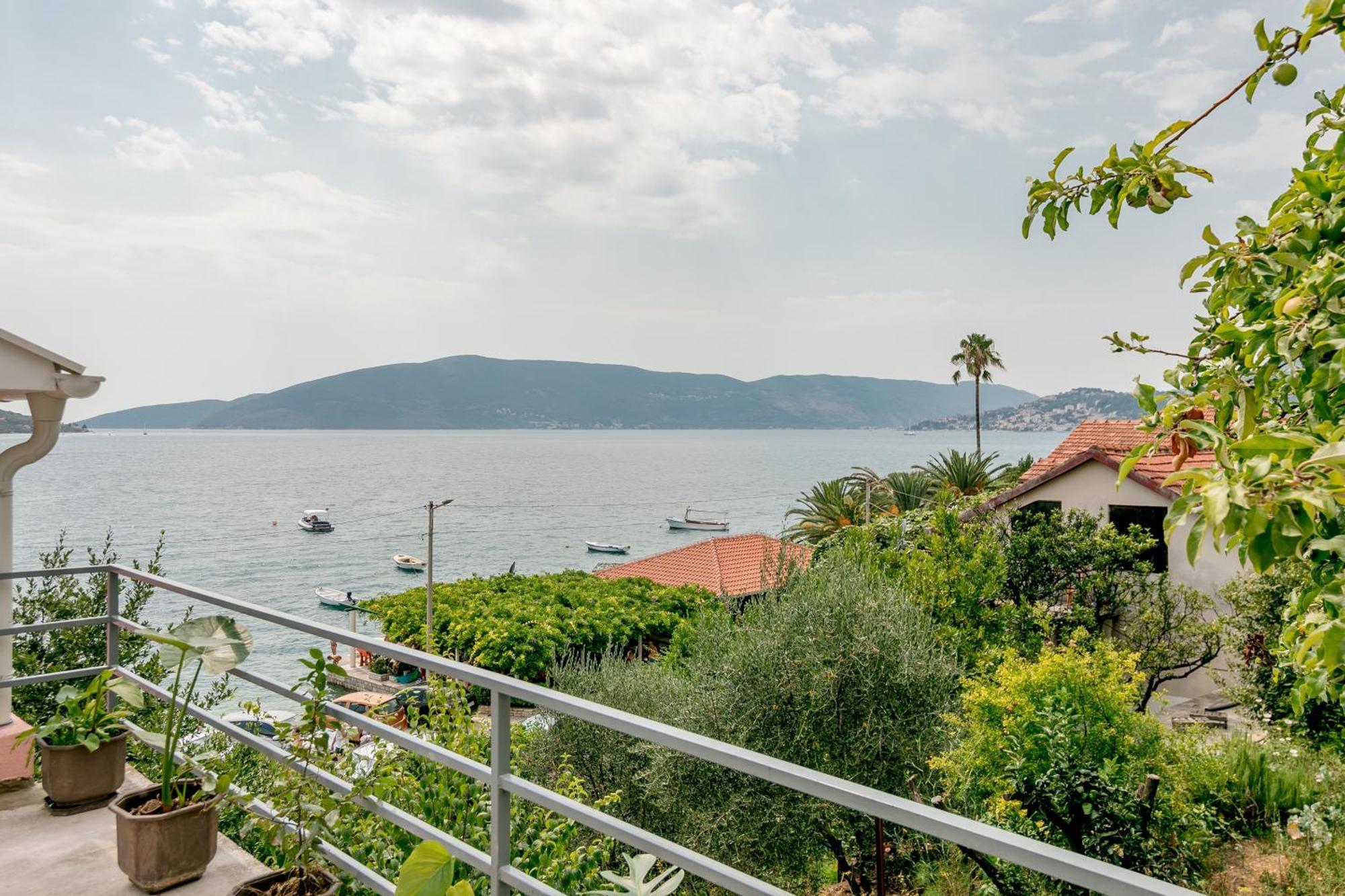Apartments Milanovic Herceg Novi Rum bild